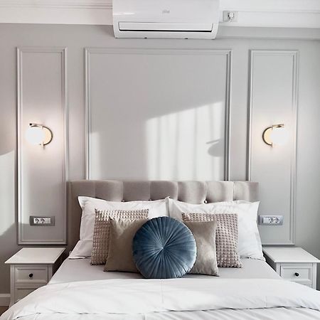 Central Spacious Apartment With Balcony - Alba Carolina Алба Юлия Екстериор снимка